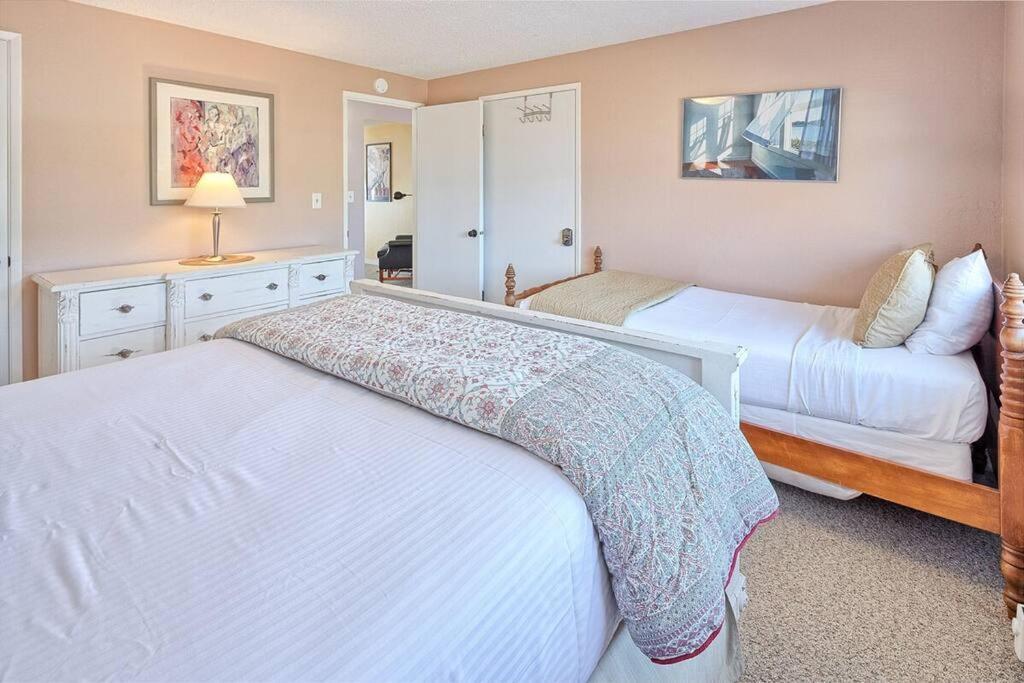 Ocean View Village With Trails To Beaches *